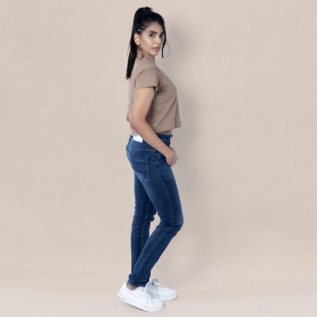 Jawsome Graphic Crop Top